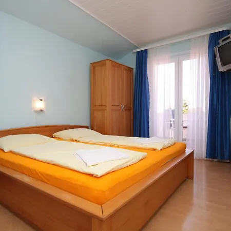 With A Swimming Pool Peroj, Fazana - 2235 Guest house