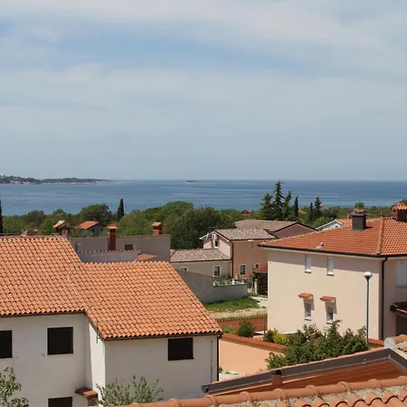 Guest house With A Swimming Pool Peroj, Fazana - 2235
