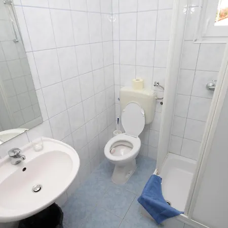Guest house With A Swimming Pool Peroj, Fazana - 2235