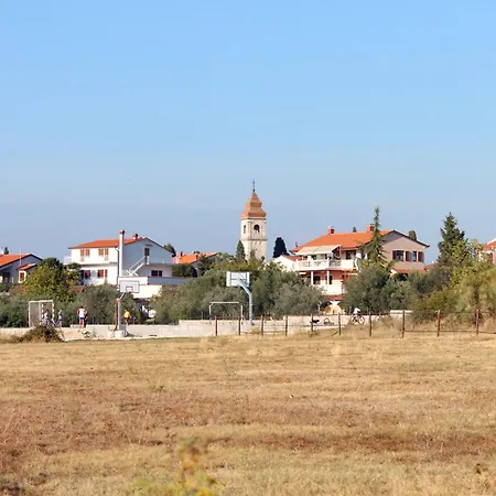 With A Swimming Pool Peroj, Fazana - 2235