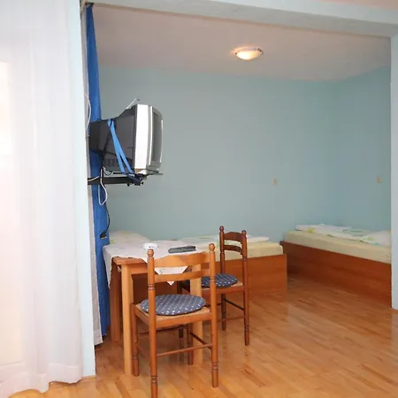 With A Swimming Pool Peroj, Fazana - 2235 Guest house Peroj
