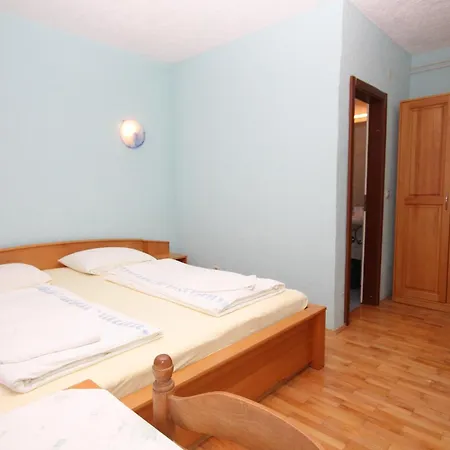 With A Swimming Pool Peroj, Fazana - 2235 Guest house